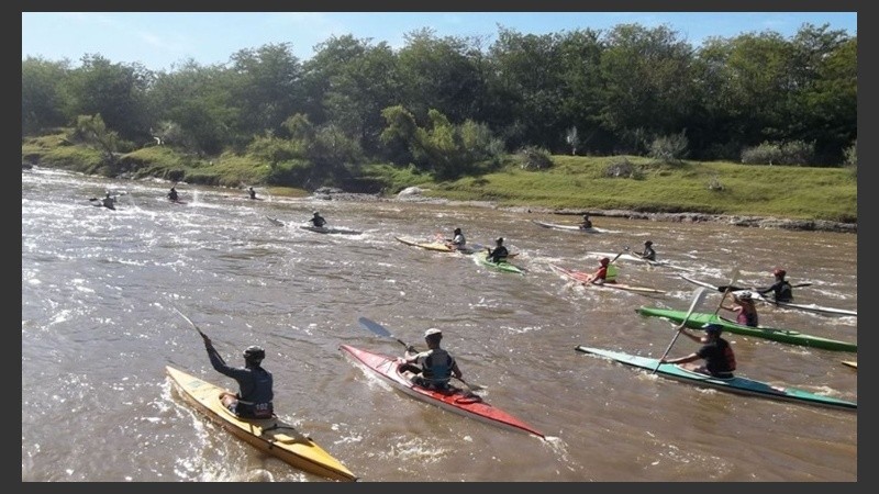 Carrera de kayak.