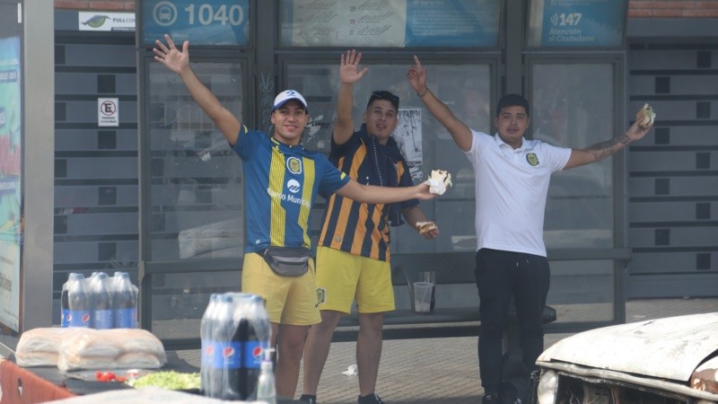 Los hinchas llegaron al Gigante desde la mañana de este domingo.