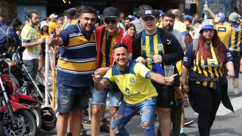 Los hinchas llegaron al Gigante desde la mañana de este domingo.