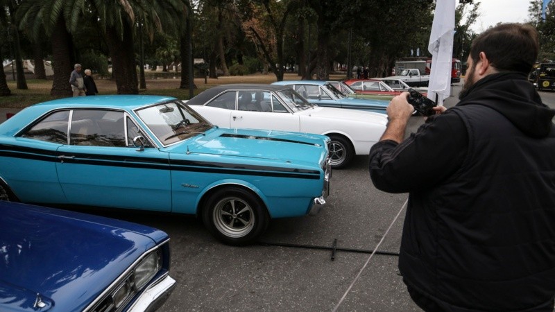 De todo tipo y color: la muestra de autos en el Parque Independencia.