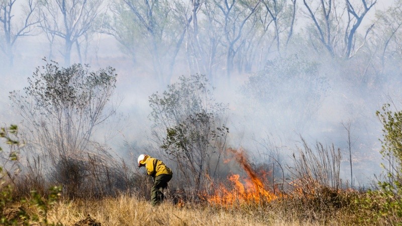 Un incendio fuera de control de agosto de 2022 en el kilómetro 19 de la ruta 174.