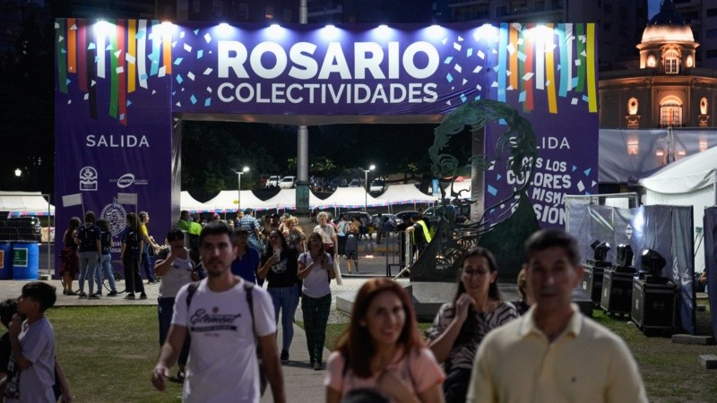 El Parque Nacional a la Bandera fue el sitio de la primera de las diez noches de Colectividades.