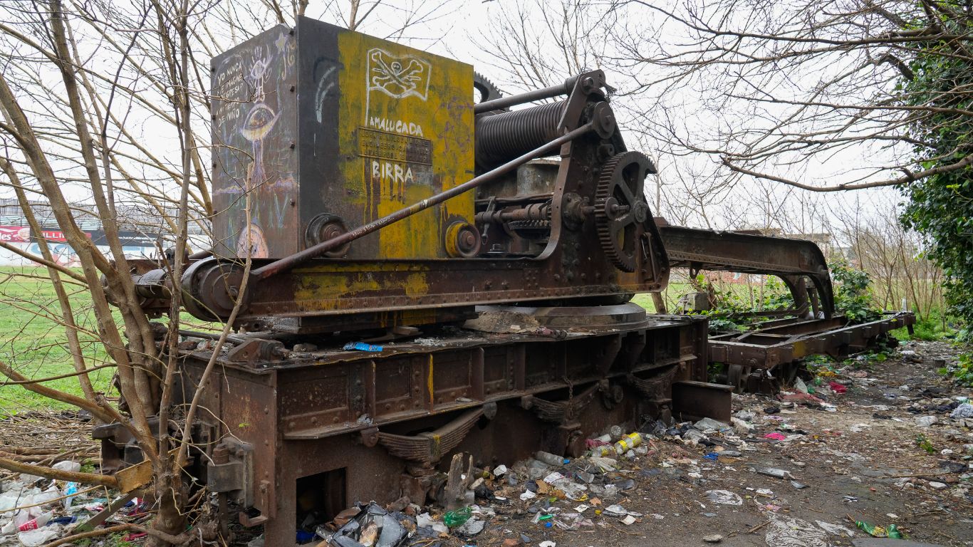 La centenaria máquina ferroviaria abandonada: cómo llegó a Rosario y qué pasó