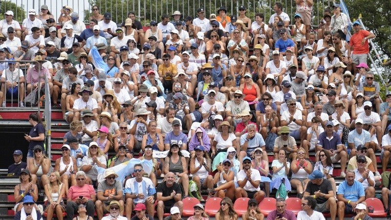 El público colmó las tribunas.