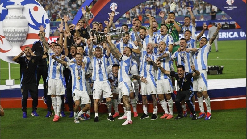 La selección argentina se consagró bicampeona de América en EE.UU.