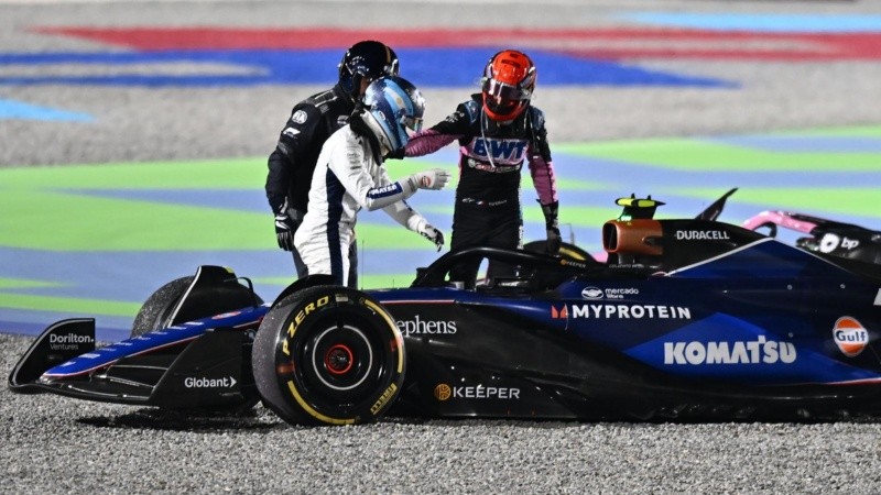 Colapinto tuvo que abandonar en la primera curva del Gran Premio de Qatar,